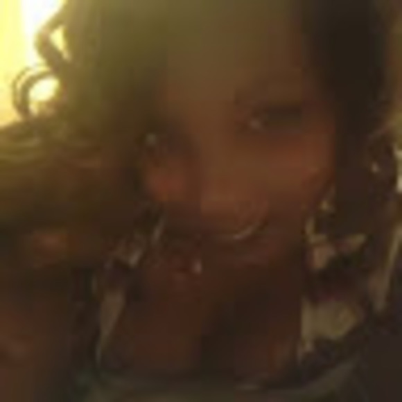 Meet your Posher, Felicia - Picture 1 of 1